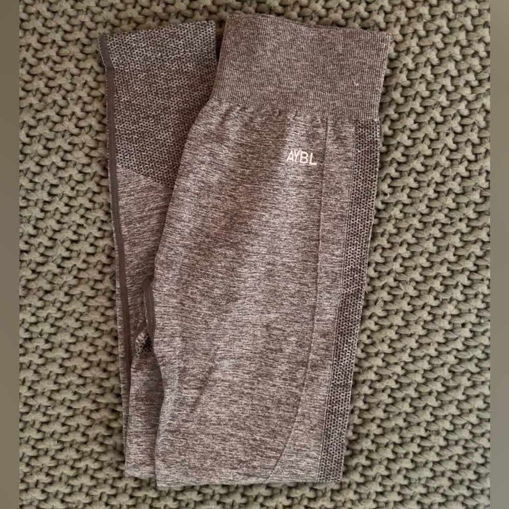 AYBL Seamless Leggings (small)